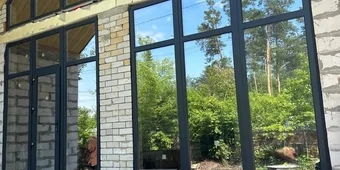 Окна KBE Expert 70 мм, цвет антрацитно серый, стеклопакеты с мультифункцией 